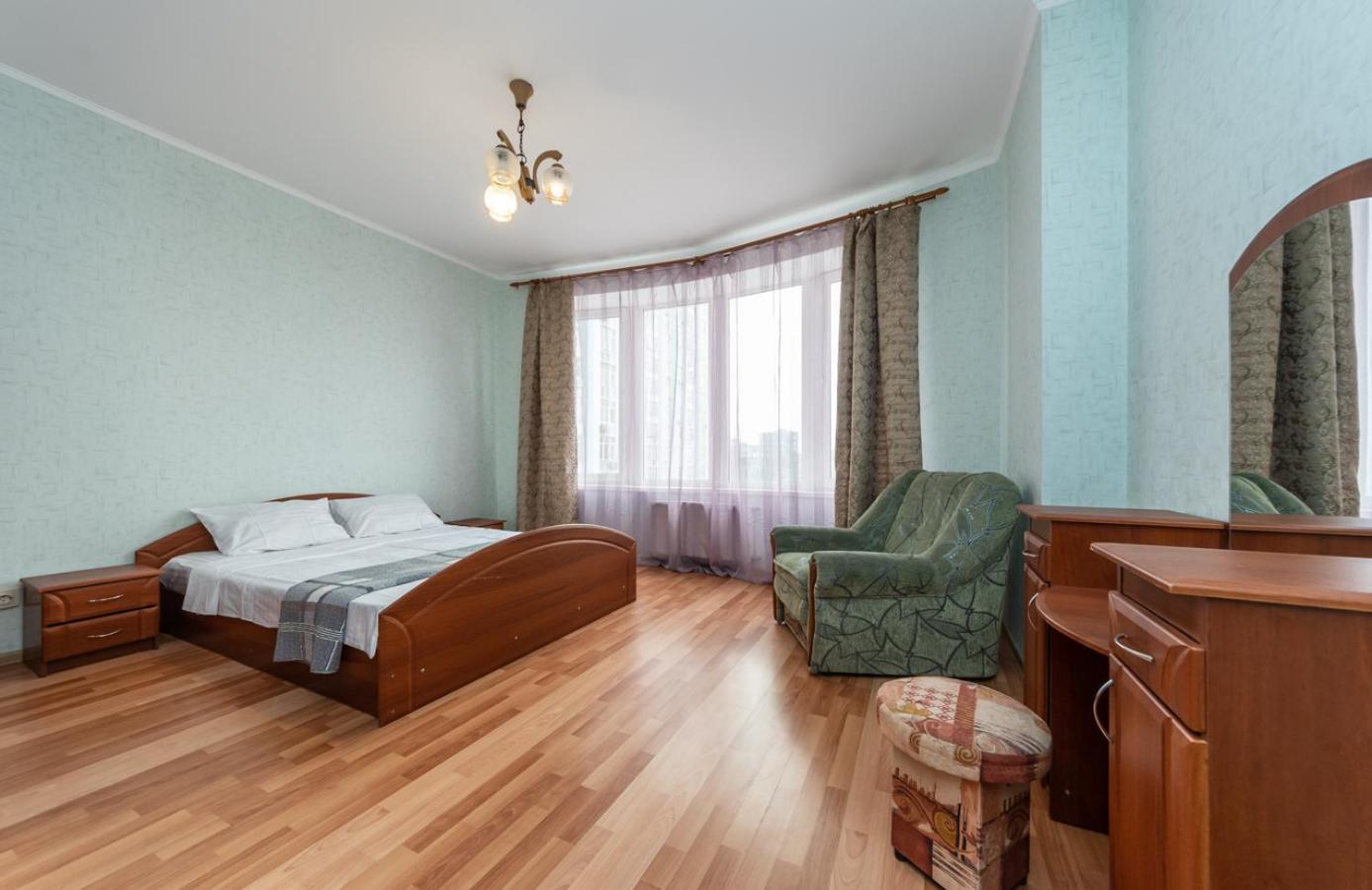 Комфортная квартира на метро Осокорки Киев Экстерьер фото